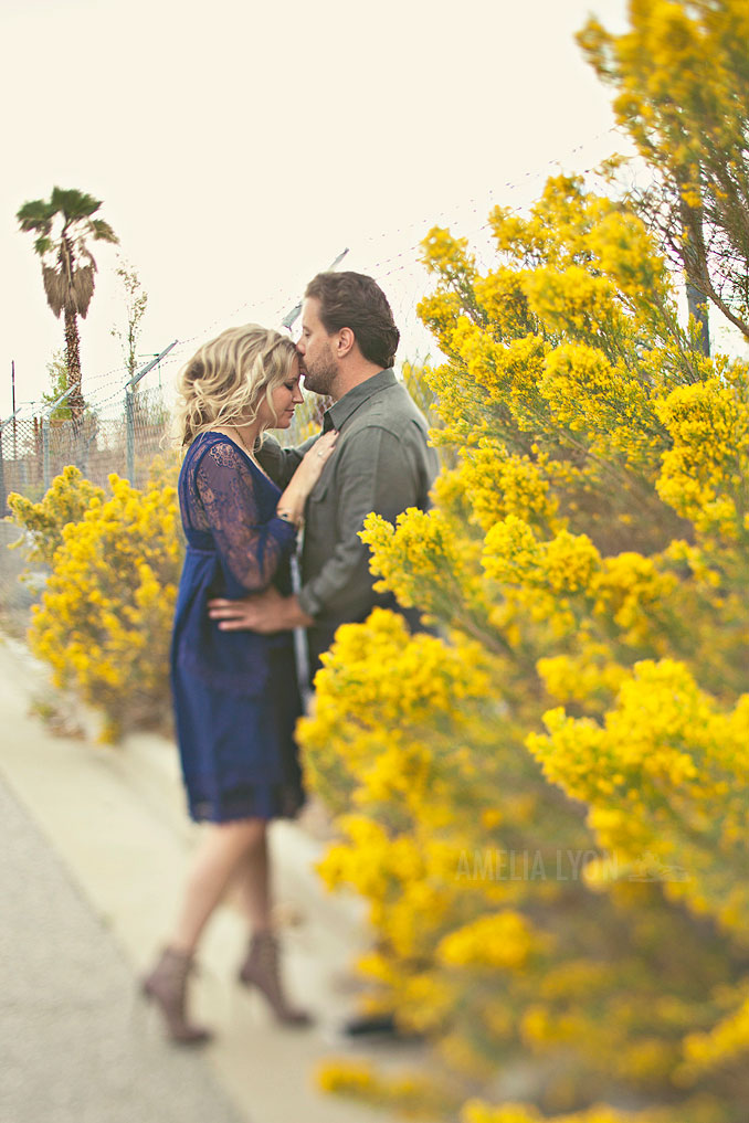 dinosaur_engagement_portraits_desert_windmills_amelia_lyon_photography0010.jpg