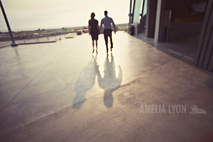 briannicole_engagmentphotos_orangecounty_newportbeach_amelialyonphotography_modernengagement001.jpg