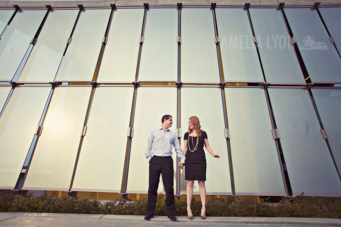 briannicole_engagmentphotos_orangecounty_newportbeach_amelialyonphotography_modernengagement002.jpg