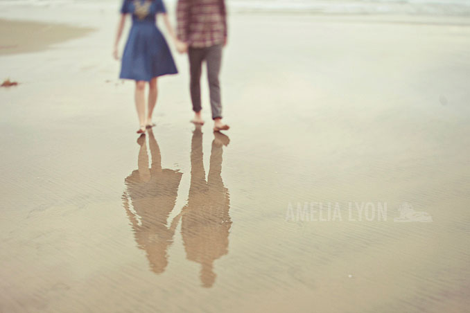 engagementsession_newportbeach_california_pier_amelialyonphotography_013.jpg