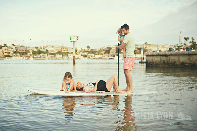 maternityportraits_orangecounty_paddleboard_jill_amelialyonphotography_001.jpg