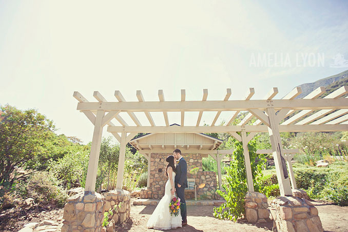 ojai_wedding_californiawedding_amelialyonphotography_gbwed_colorfulwedding_020.jpg