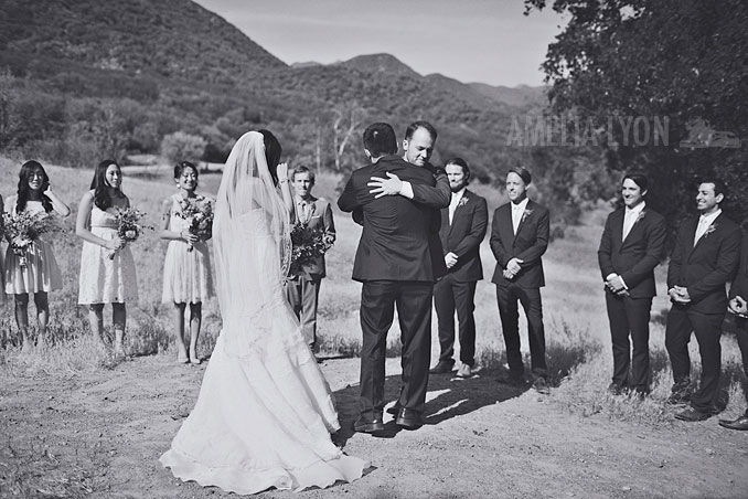 ojai_wedding_californiawedding_amelialyonphotography_gbwed_colorfulwedding_030.jpg