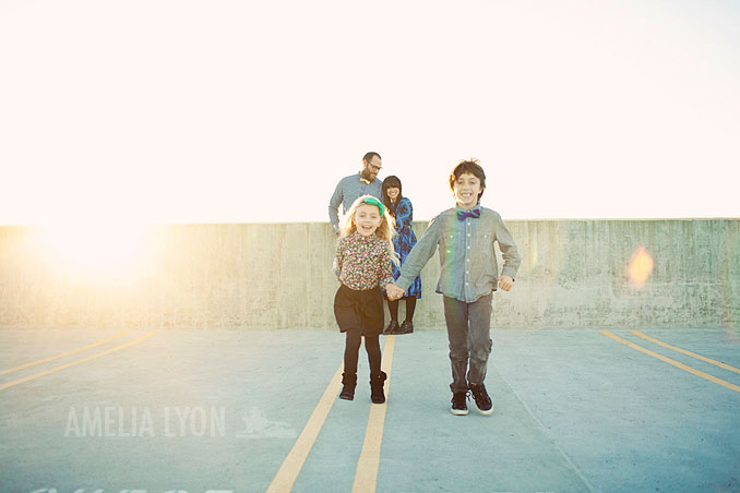 sloan_family_portraits_parkinggarage_amelialyonphotography_orangecounty005.jpg