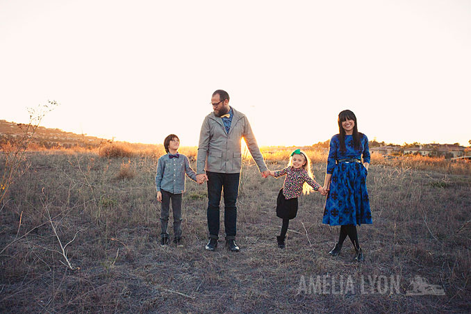 sloan_family_portraits_parkinggarage_amelialyonphotography_orangecounty012.jpg