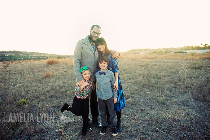 sloan_family_portraits_parkinggarage_amelialyonphotography_orangecounty014.jpg